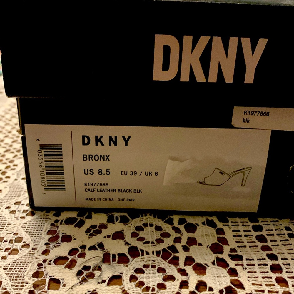 DKNY sandals